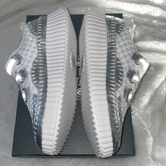 NWT Anthropologie SILENT D CIARA White Combo Sneaker - Picture 12 of 16